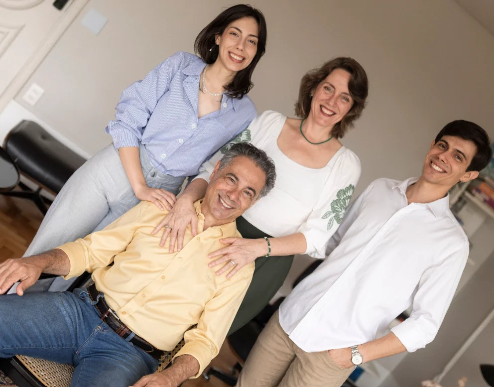 Família CinSis: Décio, Anne, Gabriel e Alice